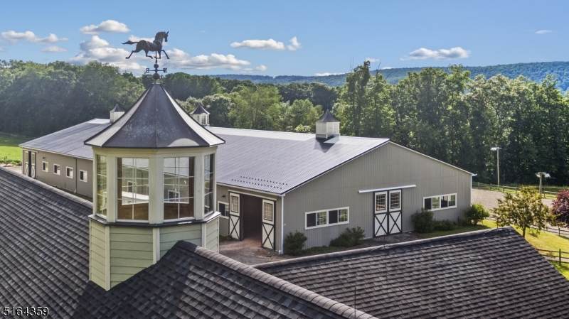 105 Fairmount Rd - Photo 1