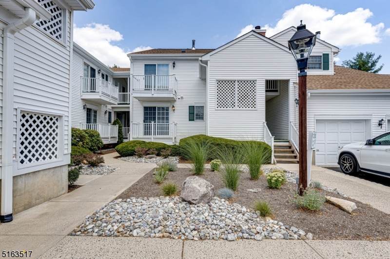 129 Alexandria Way - Photo 1