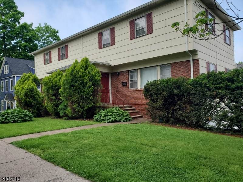 92 Roland Ave - Photo 1