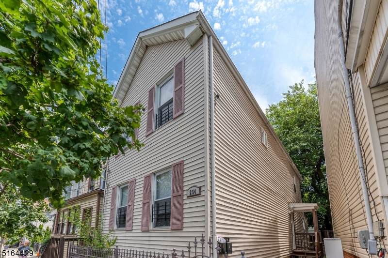 254 S 11Th St - Photo 1