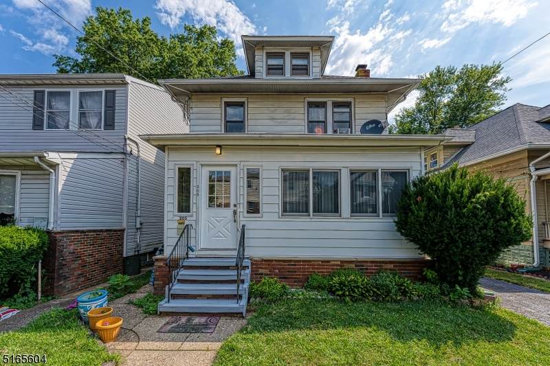 205 Magie Ave - Photo 1