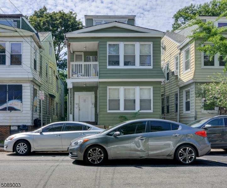 863 S 18Th St - Photo 1