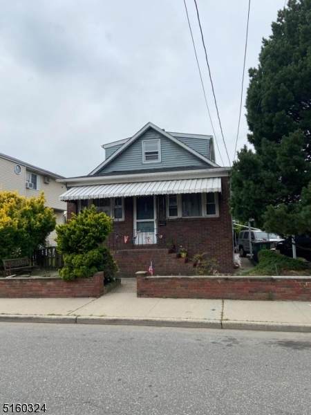 18 Sidney St - Photo 1