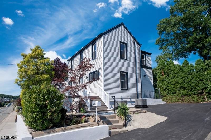 151 Grant Ave - Photo 1