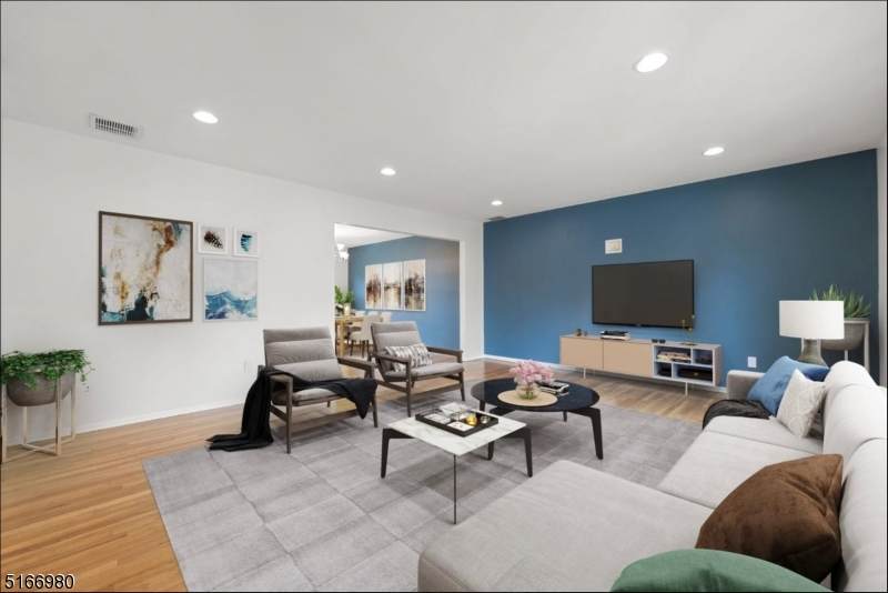 39 Dauria Dr - Photo 1