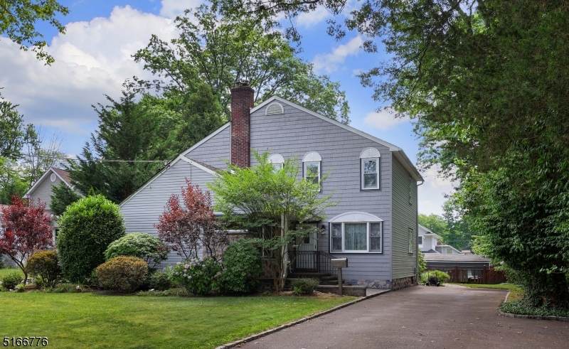 4 Village Cir - Photo 1