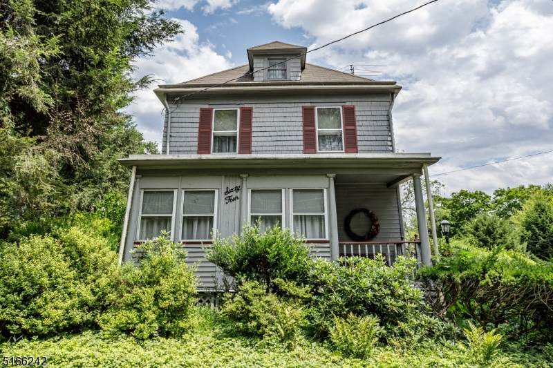 64 Hillcrest Rd - Photo 1