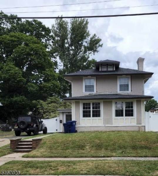 74 Ross Ave - Photo 1