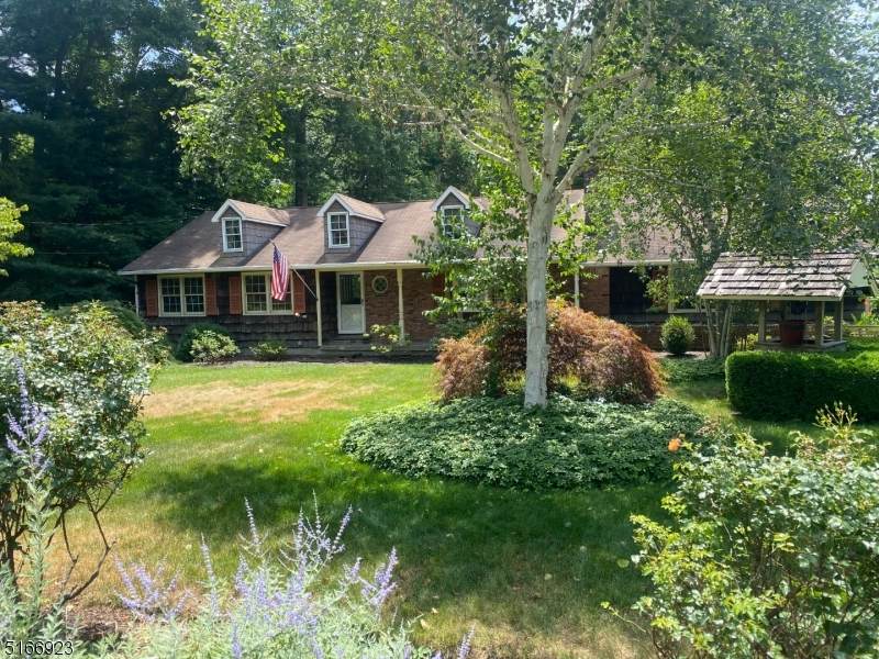 6 Tumbling Brook Drive - Photo 1
