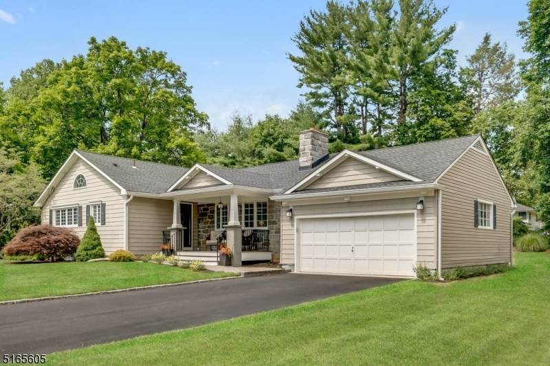 38 Laurel Way - Photo 1