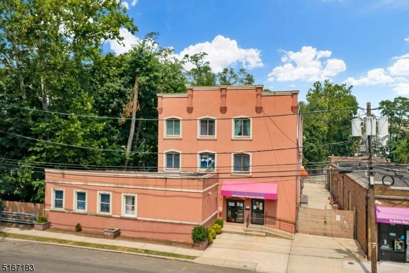 426 W Front St - Photo 1