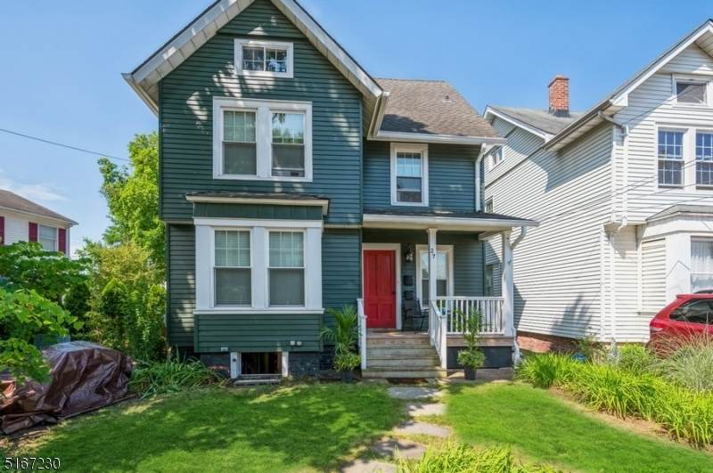 27 Bellevue Ter - Photo 1