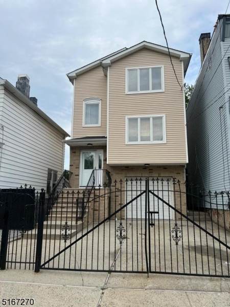 63 Irving Street - Photo 1