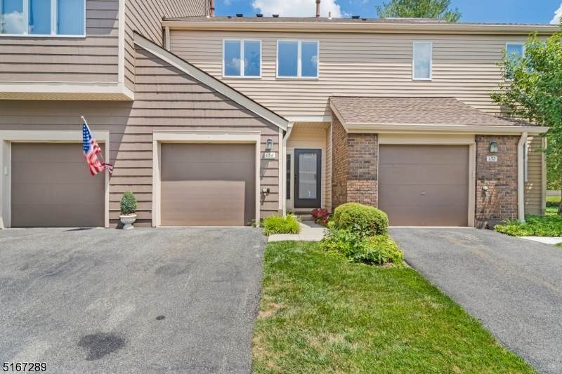 134 Kingston Ct - Photo 1