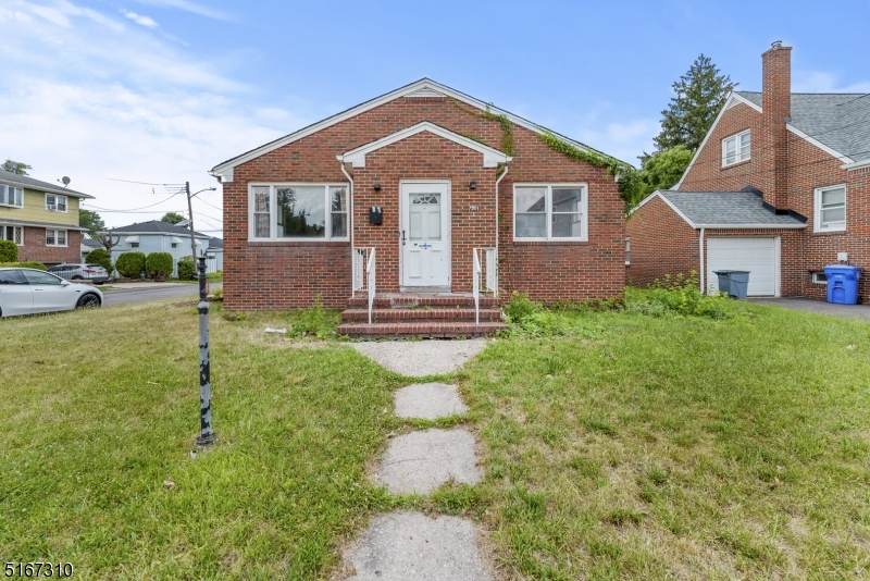 1301 Monmouth Ave - Photo 1