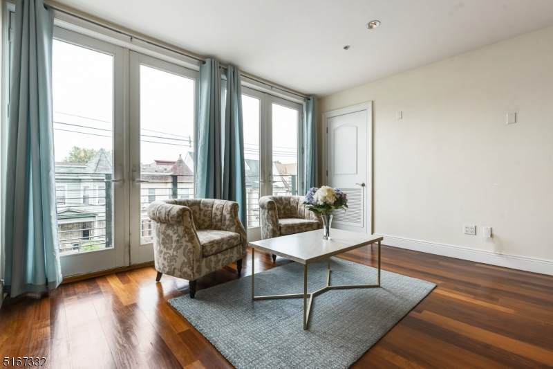 34 48Th St - Photo 1