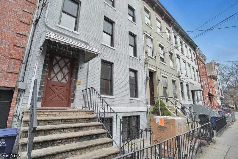 328 Park Ave - Photo 1