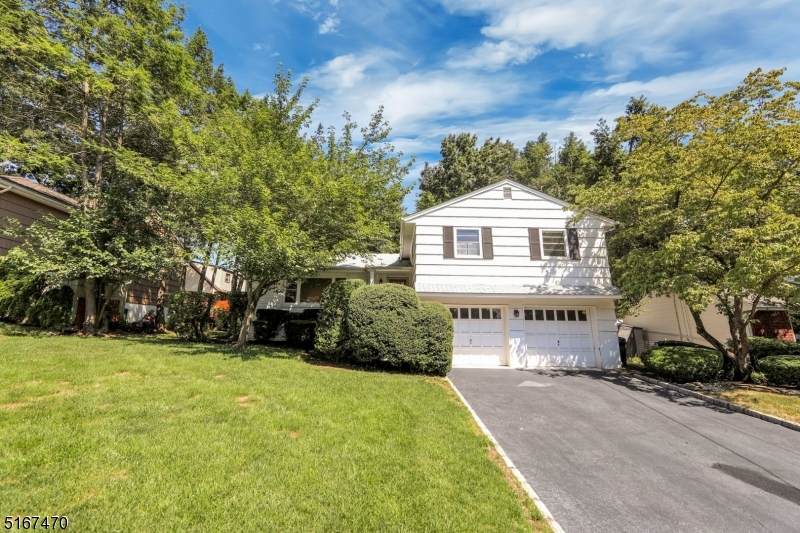 34 Barbara Pl - Photo 1