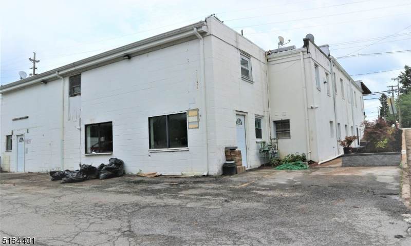 1663 Lincoln Hwy Rt27 - Photo 1