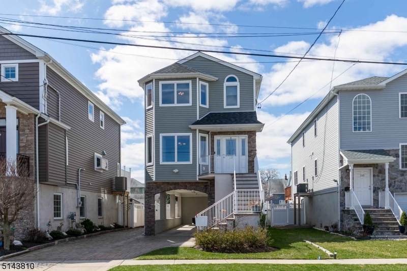 112 Tontine Ave - Photo 1