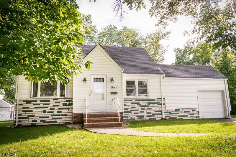 1 Beverly Ct - Photo 1