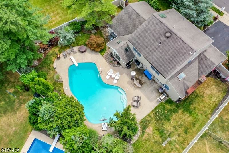 302 Mckinley Ave - Photo 1