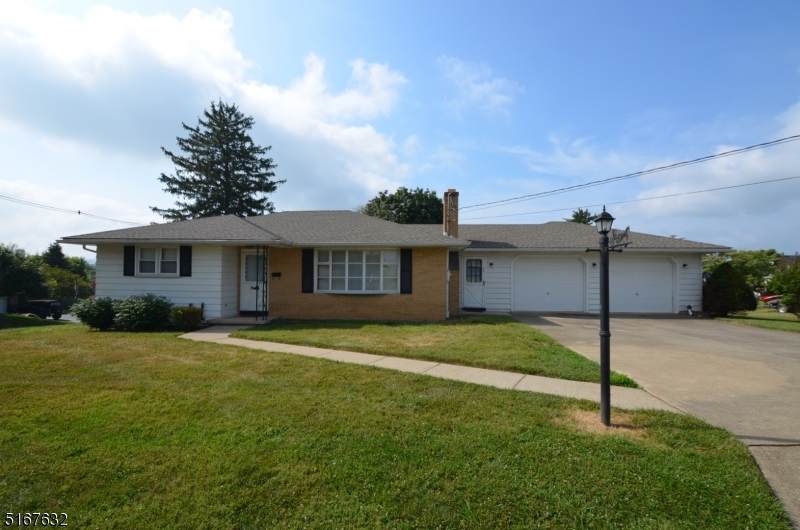 645 Grant St - Photo 1