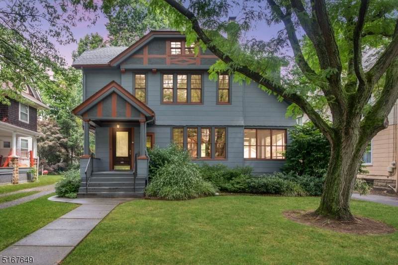 14 Berkeley Pl - Photo 1