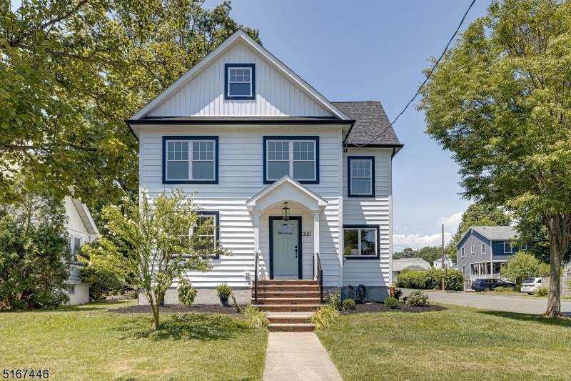 300 S Union Ave - Photo 1