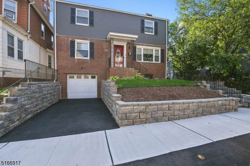 68 Hazelwood Ave - Photo 1