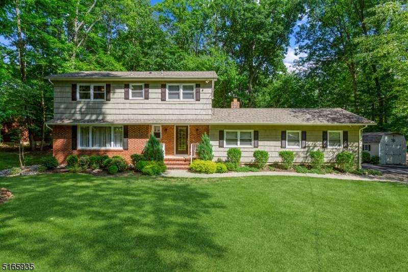 23 Blue Ridge Ave - Photo 1
