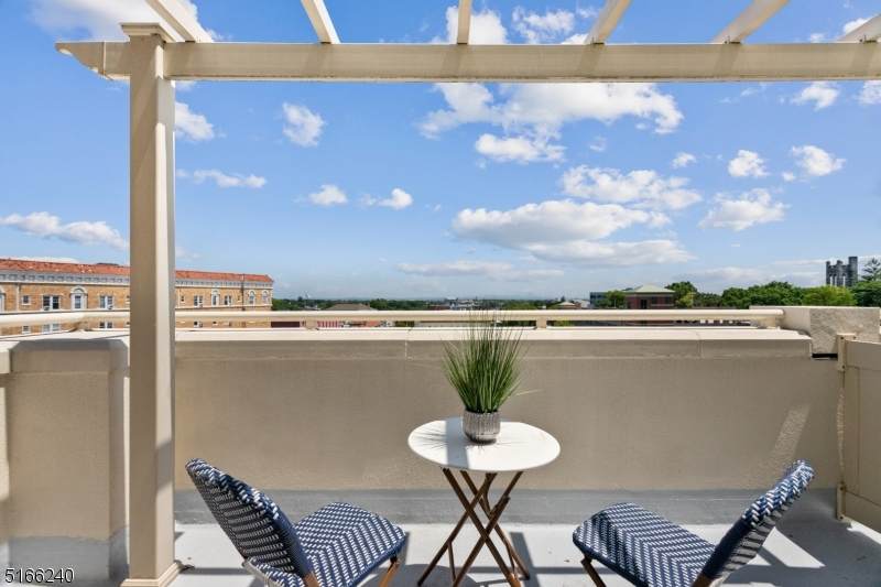 48 S Park St - Photo 1