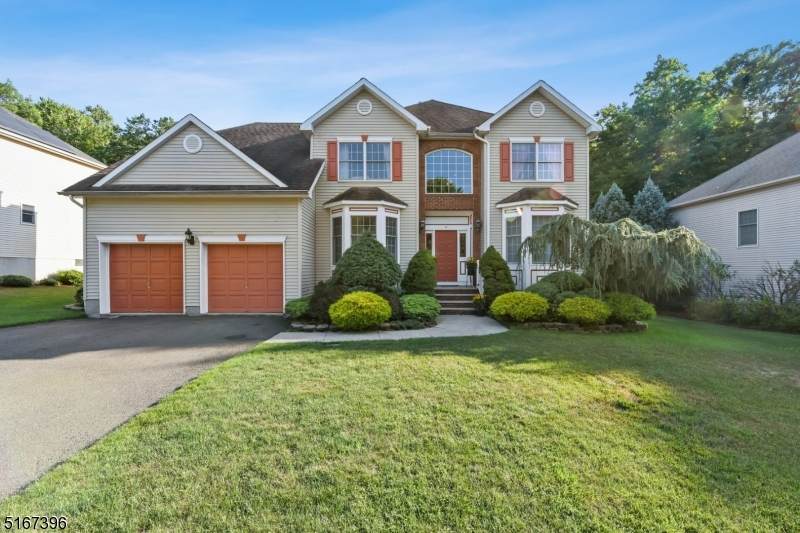 21 Redwood Ave - Photo 1