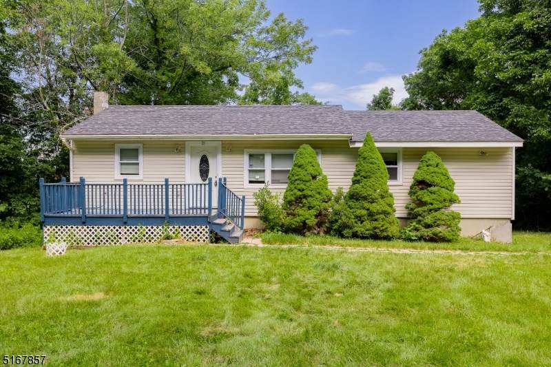 25 Lee Dr - Photo 1