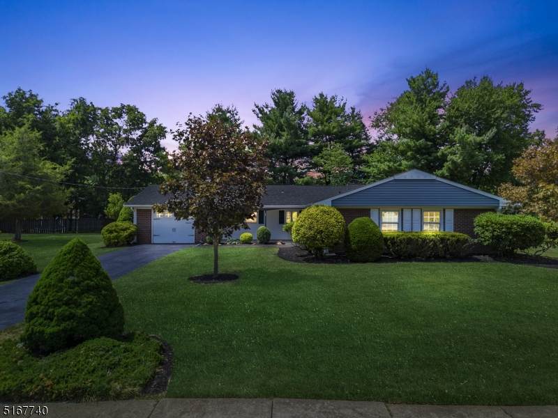 28 Buttonwood Dr - Photo 1