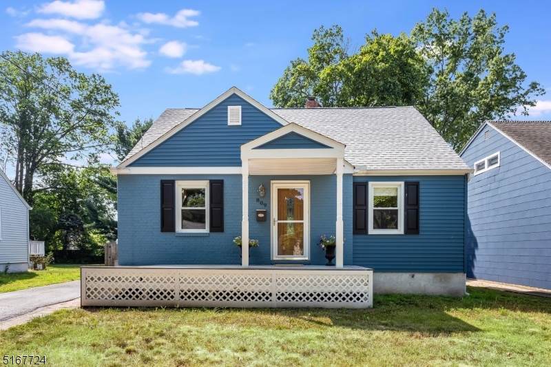 809 Dunellen Ave - Photo 1