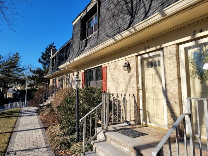 768 Springfield Ave - Photo 1