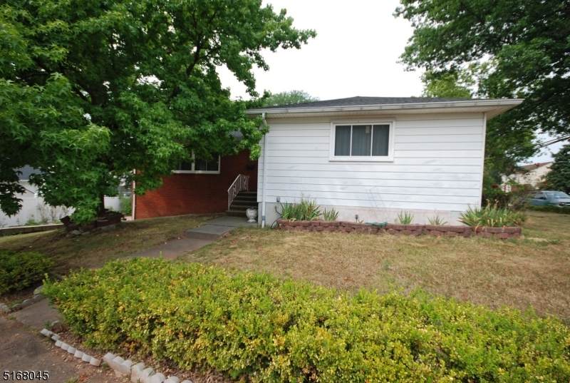 101 Sinclair Ave - Photo 1