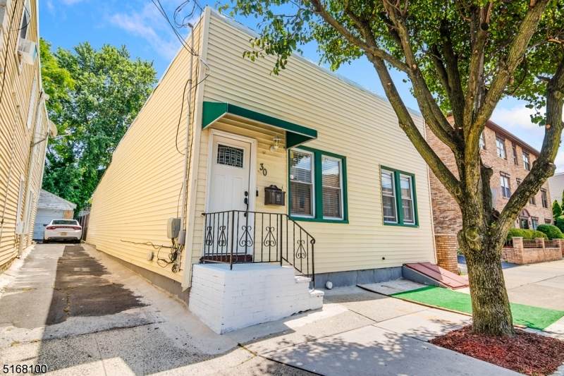 30 Belmont Ave - Photo 1