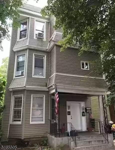 11 Linden Ave - Photo 1