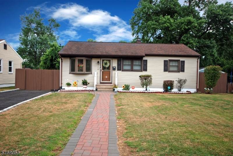 114 Cap Ln - Photo 1
