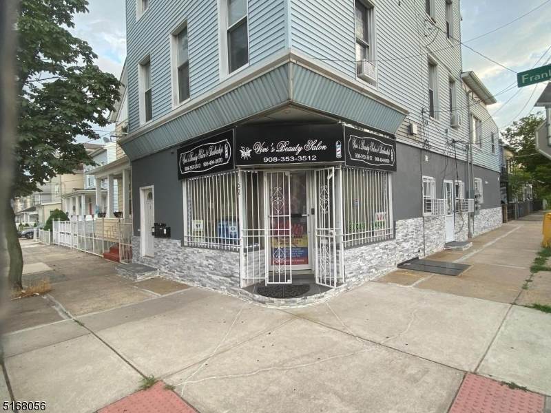 162 Franklin St - Photo 1