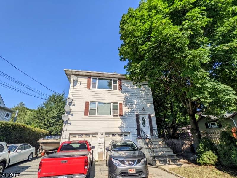 105 Ringwood Ave - Photo 1