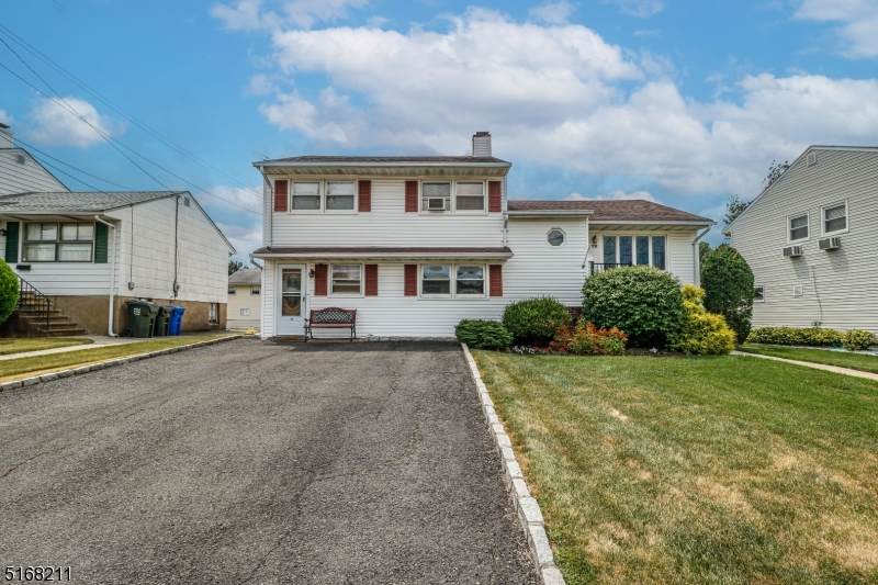 19 Mercury Ave - Photo 1