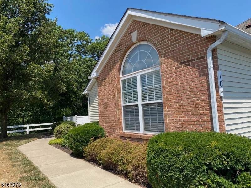 104 Gabriel Ct - Photo 1