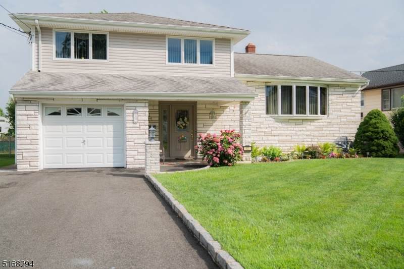 17 Barbara Dr - Photo 1