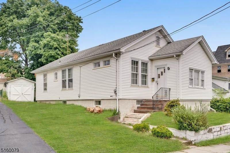 29 Grant Ave - Photo 1