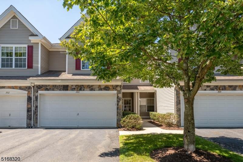 203 Ridge Dr - Photo 1