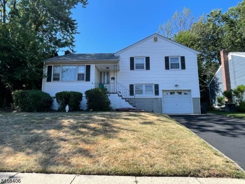 1574 Everett Cr - Photo 1
