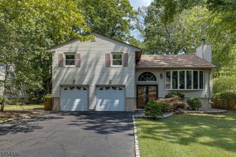 16 Windsor Way - Photo 1